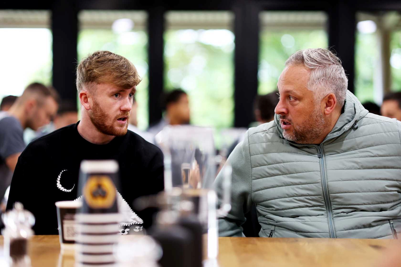 体育直播-BBC：水晶宫会面前狼队体育总监霍布斯，他看了对水晶宫vs切尔西