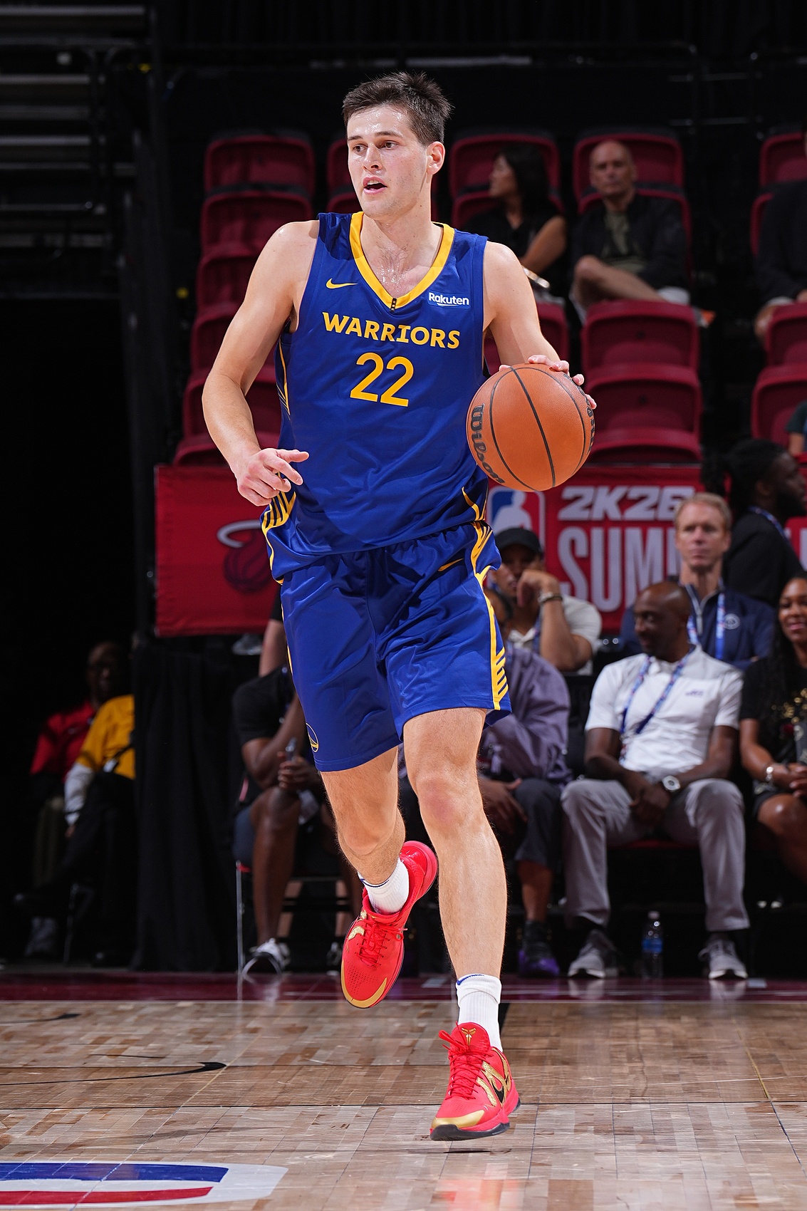 图希分享与库里交流心得：重点探讨投篮技巧与赛前备战经验