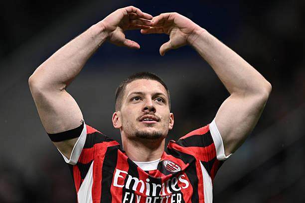 赛事分析-【人物】约维奇：从被遗忘的到德比主角